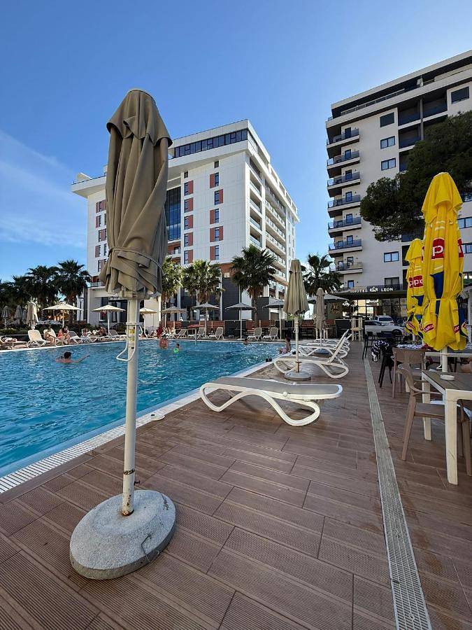 Appartement de vacances pour 4 personnes, avec Balcon ainsi que Piscine et Vue