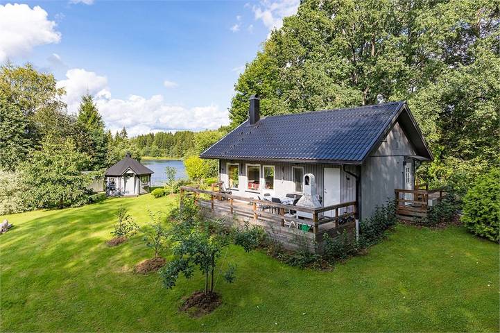 Ferienhaus für 8 Personen, mit Garten und Seeblick sowie Terrasse in Värmland - 2