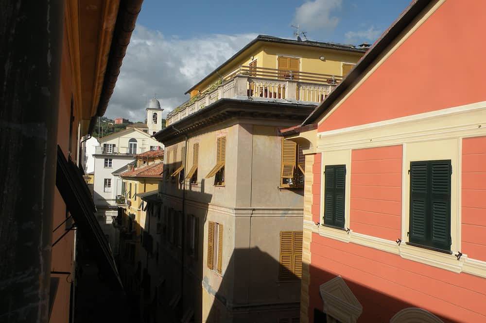 Entire apartment, Historic Center Chiavari to the sea citra 010015Lt0173 Cin It010015C2R54Ed32N in Chiavari, Riviera di Levante