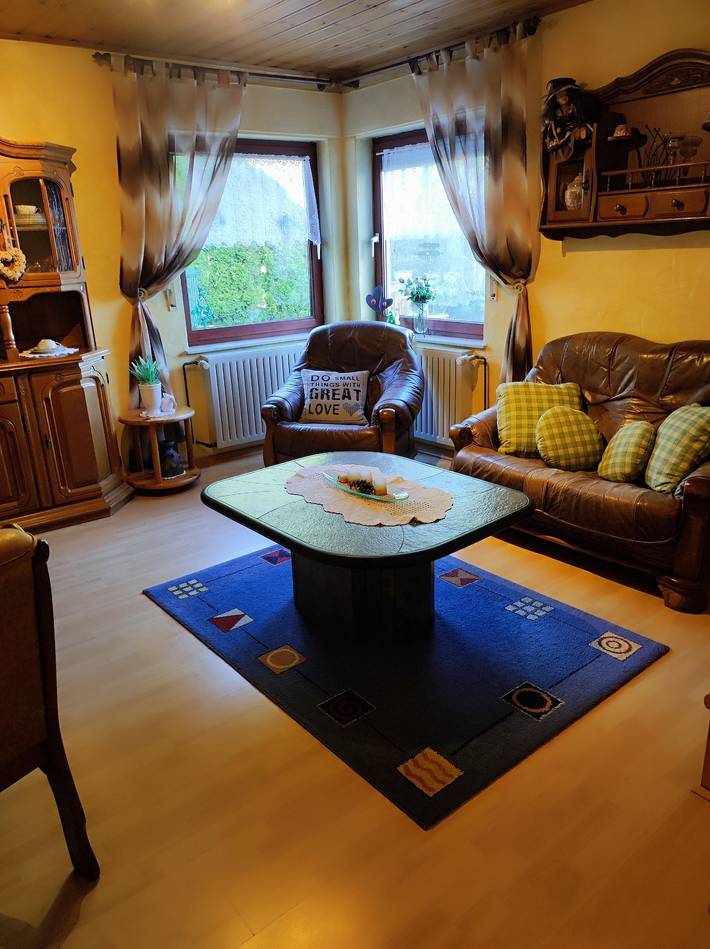 Ganze Ferienwohnung, 4-Bett-Ferienwohnung Waldblick in Langenfeld, Osteifel