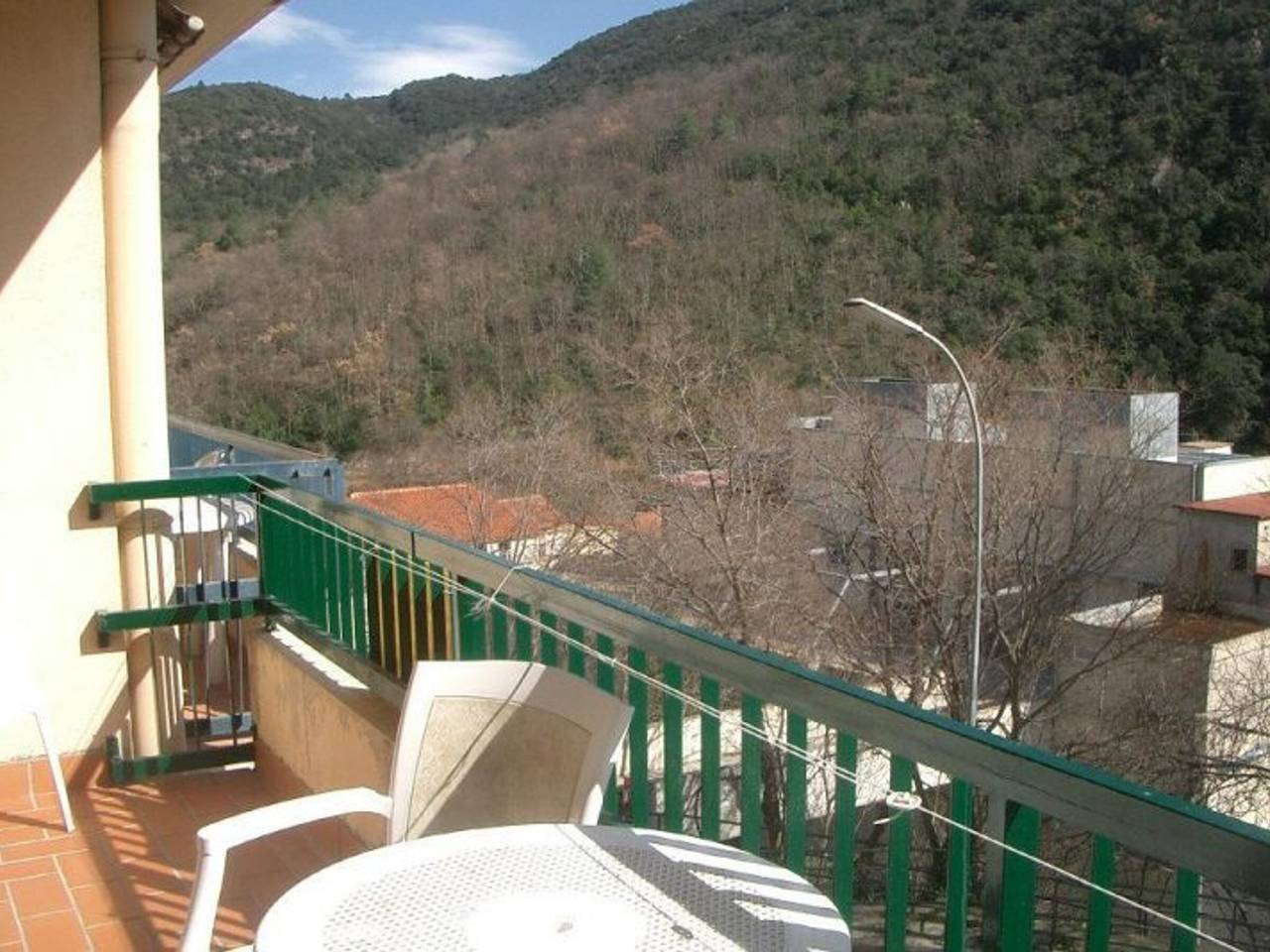 Estudio entero, Estudio en Amélie-les-Bains para 2, balcón, cerca de los Termales y del centro, ¡mascotas bienvenidas! in Amélie-les-Bains-Palalda, Región Céret