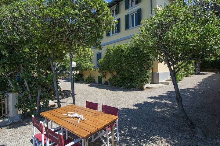 Villa für 9 Personen, mit Garten - 1