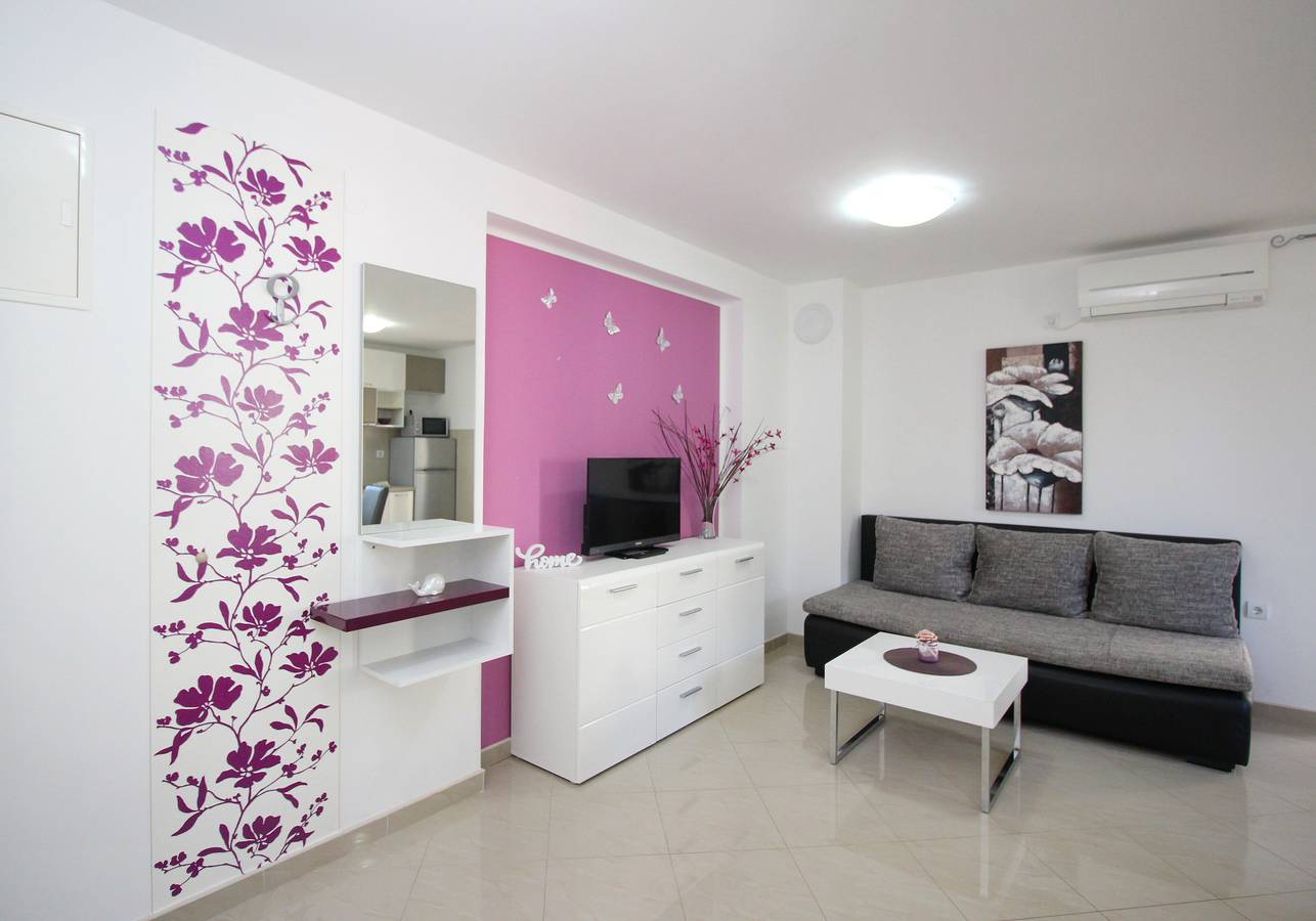 Apartamento entero, Apartment 280/108252 in Baska, Krk (isla)