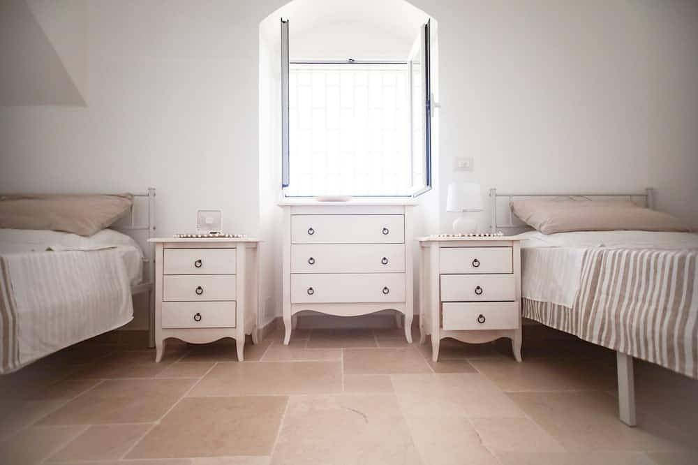 Large Family-Friendly Villa with Trullo& private Pool in the Apulian Countryside in Carovigno, Salento