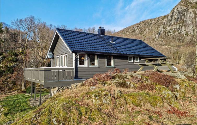 Feriehus for 8 personer, med hage og terrasse - 1
