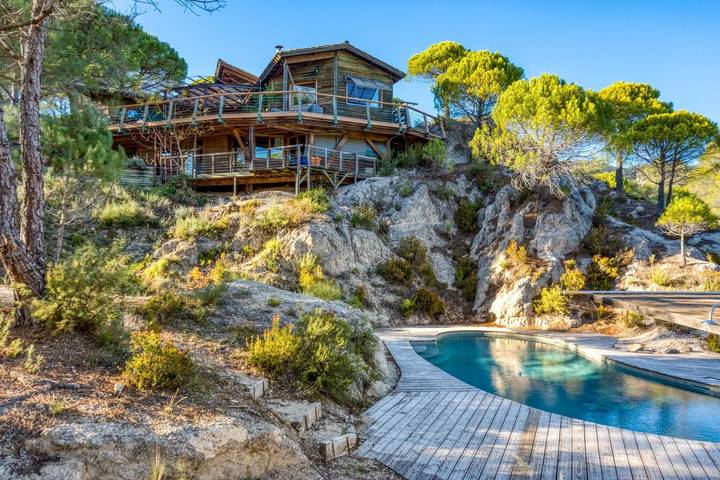 Chambre d'hôtes 'Le Sabel - Chambre Bleue' avec vue sur la montagne, piscine partagée in Mourèze, Région de Lodève