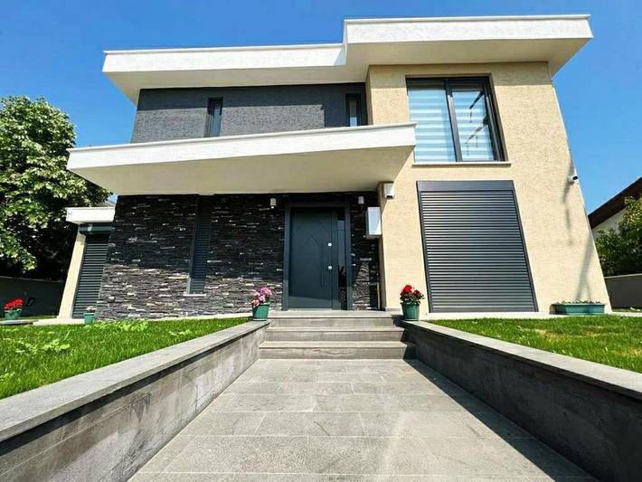 Villa für 10 Personen, mit Garten und Pool sowie Ausblick in der Türkei - 2