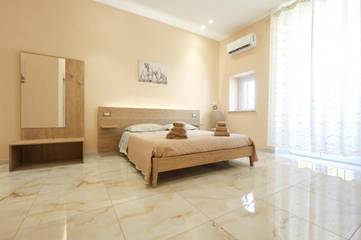 Ferienhaus für 4 Personen, mit Terrasse und Ausblick in Tropea