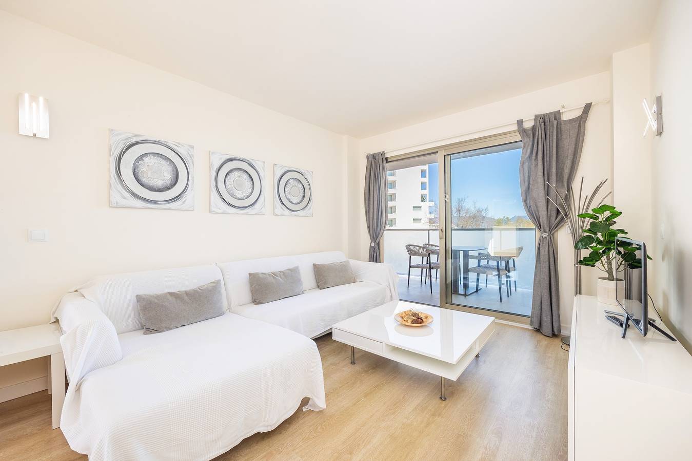 Apartamento inteiro, Vistas deslumbrantes para o mar – A 50 m da praia Cala Millor in Cala Millor, Sant Llorenç des Cardassar