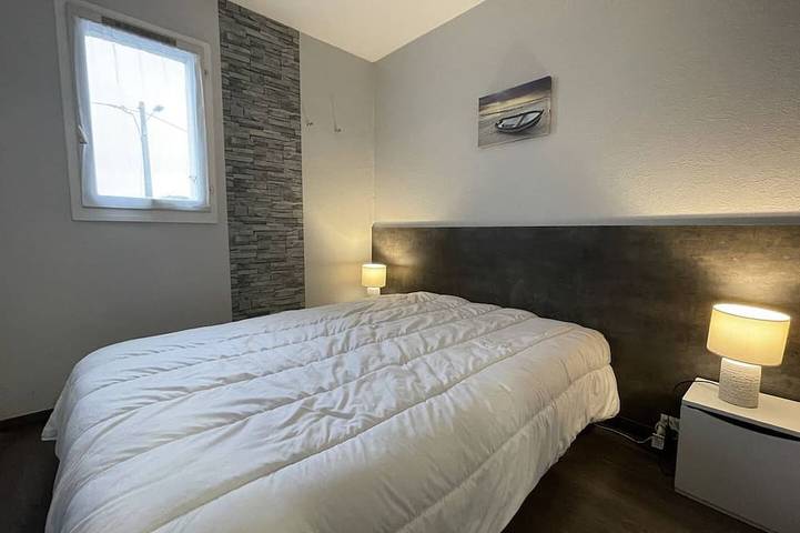 Gîte pour 3 personnes, avec jardin dans Plage Trestignel - 2