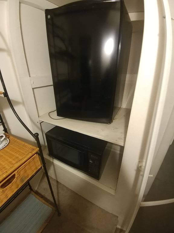 Ganze Wohnung, Schönes Studio in der Nähe von St. Clair River & Clinton River & Stadt. Eigener Eingang in Mount Clemens, Lake St. Clair