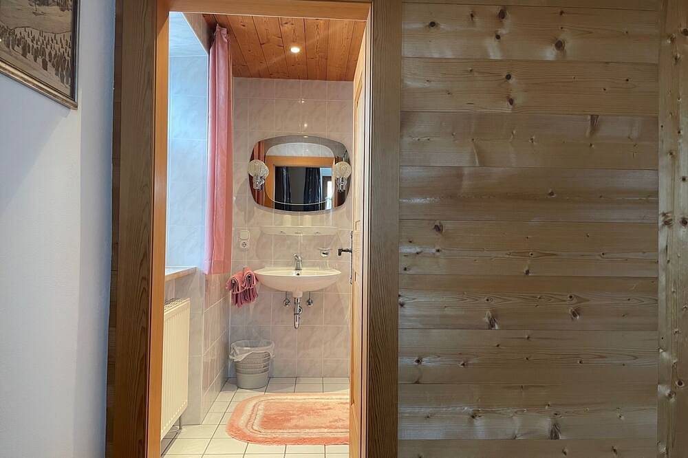 Gemütliches Selbstversorger-Zimmer mit Blick auf den Breitenstein in Fischbachau, Spitzingsee