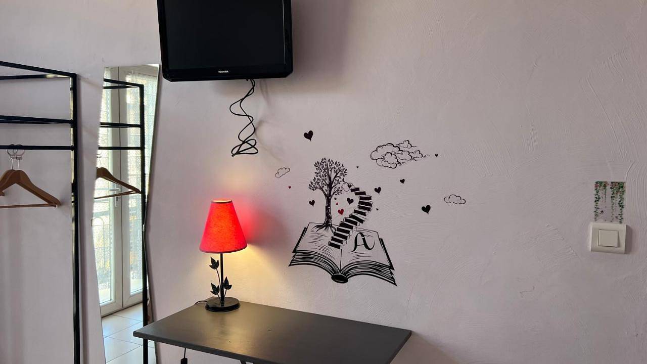 Twin Room with Tv in Sault, Parc naturel régional du Mont-Ventoux
