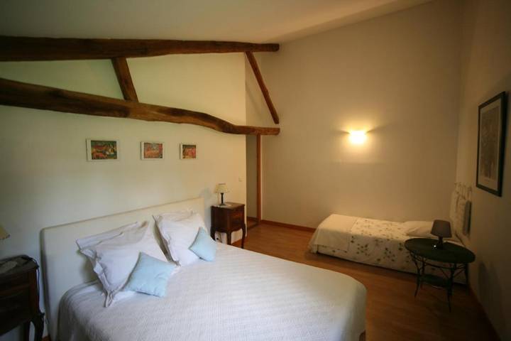 Location de vacances pour 8 personnes, avec vue et terrasse à Usson-du-Poitou - 4