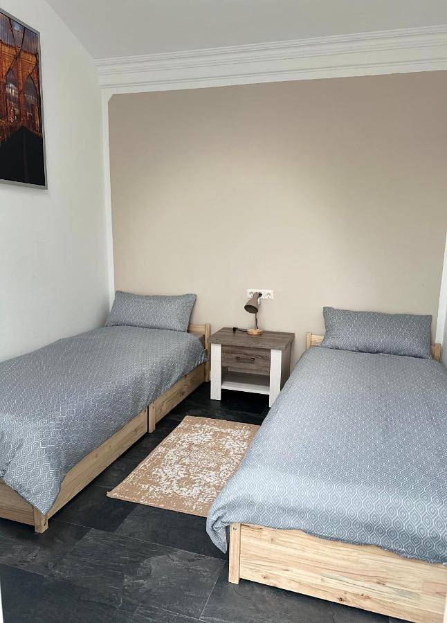 Ferienwohnung für 4 Personen, mit Terrasse und Garten sowie Ausblick