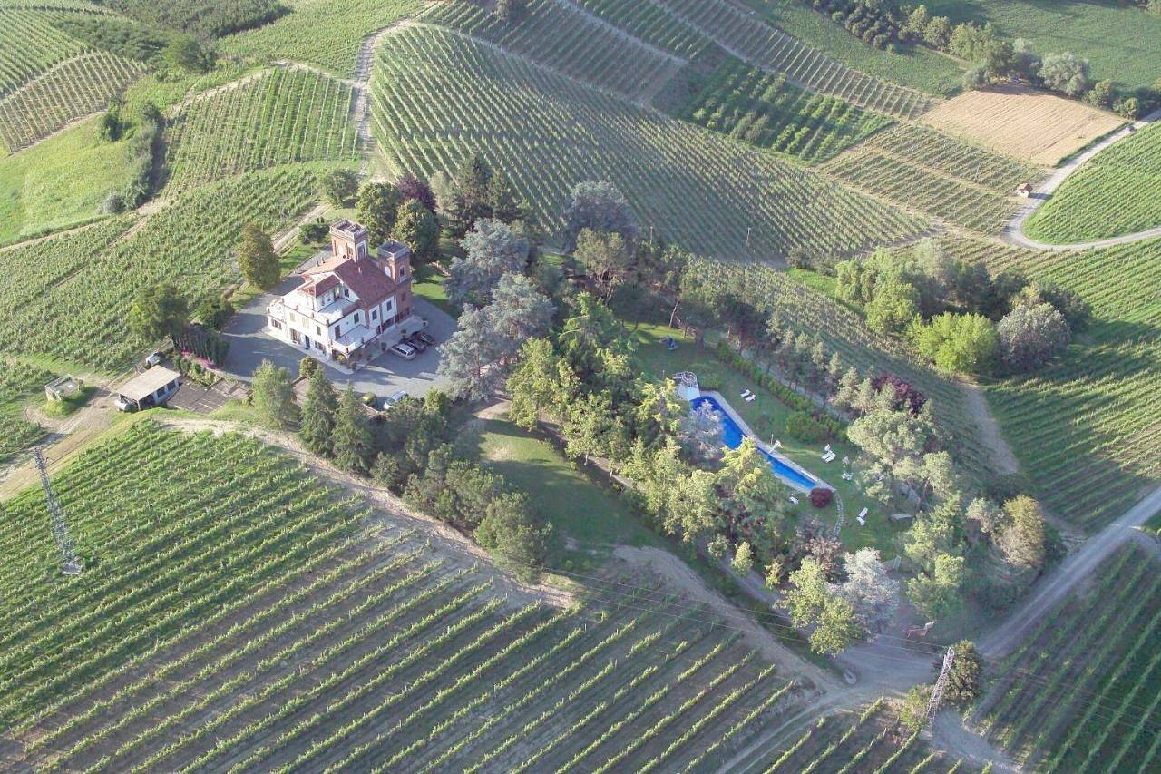 Villa Cornarea in Canale, Provincia di Cuneo