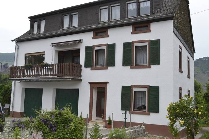 Ferienwohnung für 4 Personen, mit Balkon und Terrasse sowie Garten und Sauna in Piesport