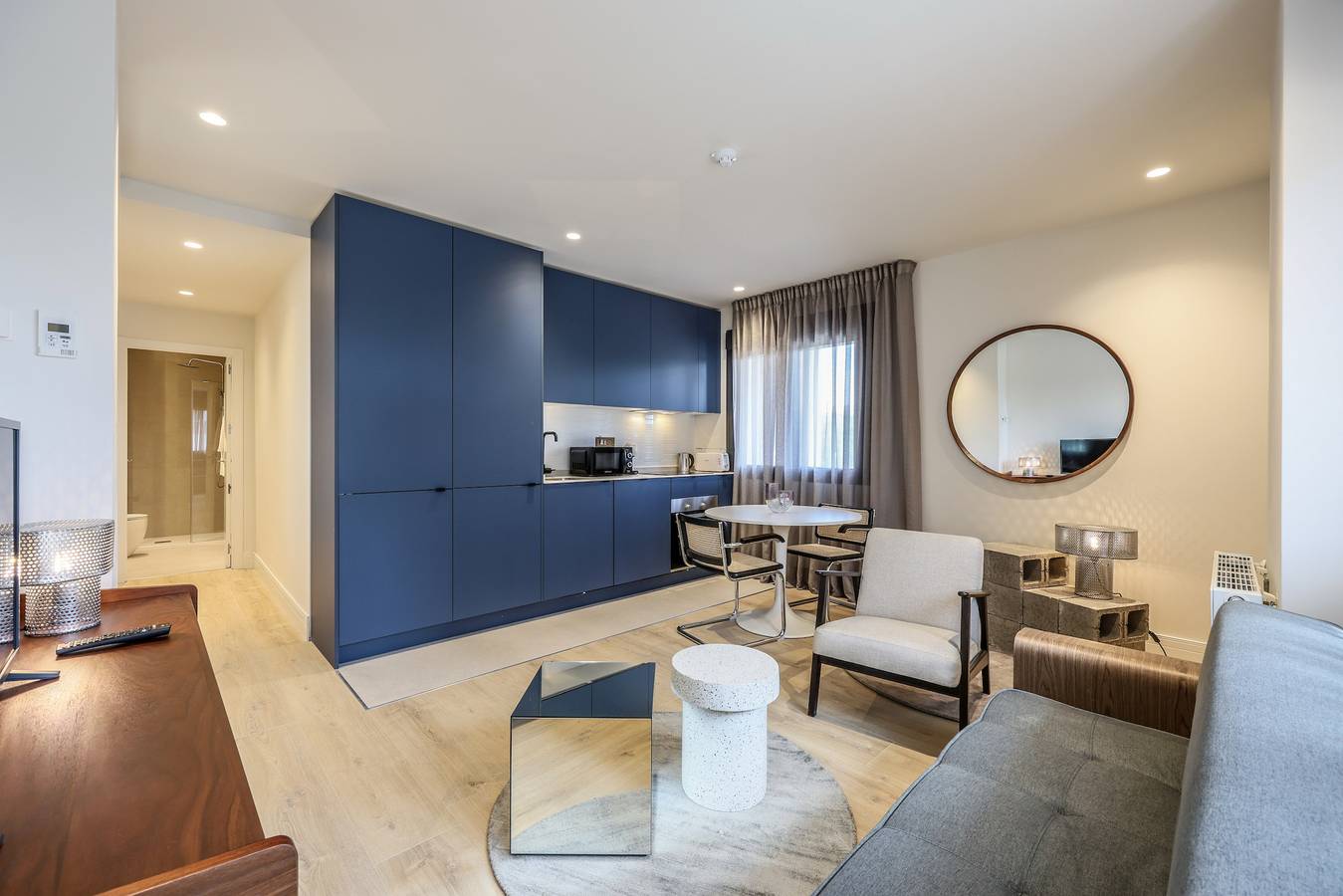 Moderno apartamento cerca del Palacio Real 08 in Madrid, Communaute de Madrid
