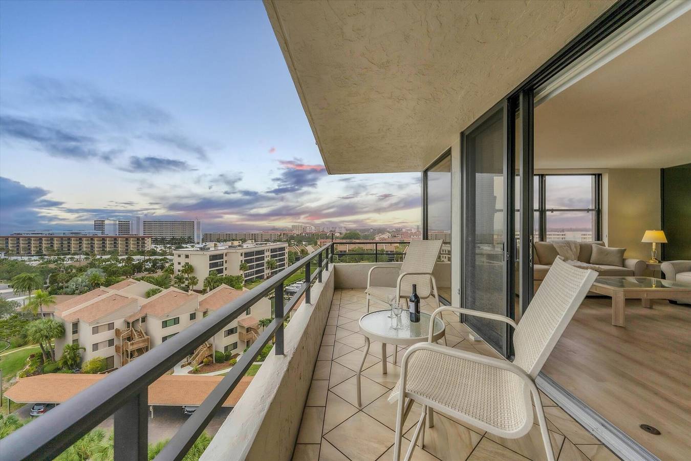 Stay at Sarasota County Villa 1005: Gulf Views & Resort Amenities in Siesta Key, Florida, Sarasota County