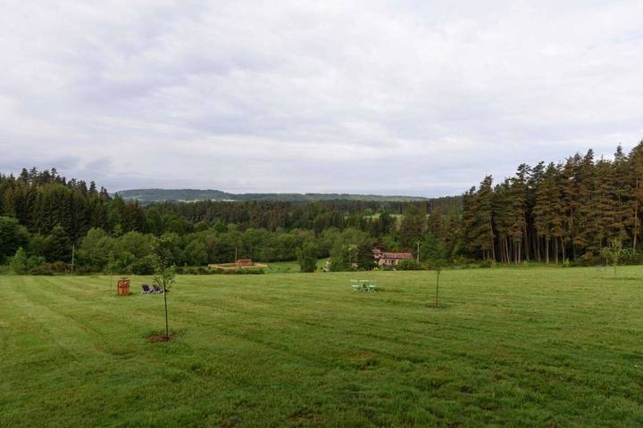 Gîte pour 2 personnes, avec vue et jardin à Viverols - 2