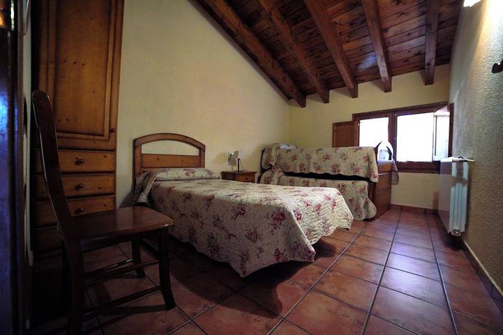 Gîte pour 5 personnes à Vilallonga de Ter - 2