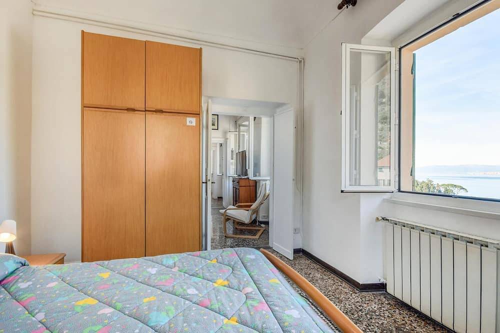 Appartamento intero, Appartamento con 2 camere da letto a Camogli, dove sono ammessi animali. in Camogli, Riviera di Levante