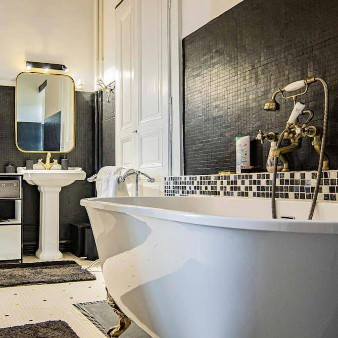 Villa pour 15 personnes, avec piscine et jardin ainsi que vue et sauna, animaux acceptés dans la Sarthe - 4