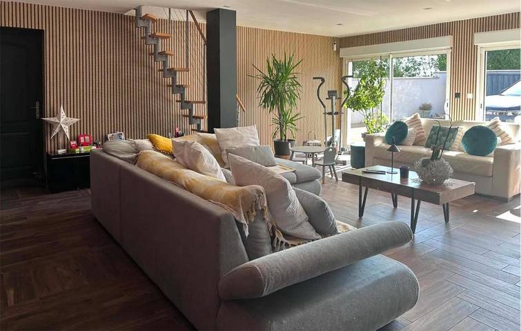 Location de vacances pour 14 personnes, avec Jacuzzi et Jardin à Lévis (homonymie)