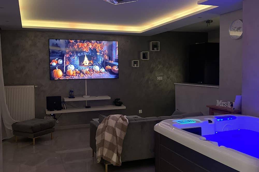 Apartamento entero, Passion Airbnb - Logement Deux Pièces Avec Jacuzzi Privatif in Estrasburgo, Región de Estrasburgo