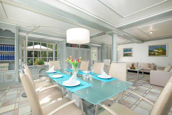 Ferienwohnung für 10 Personen, mit Terrasse und Garten sowie Sauna in Norddorf