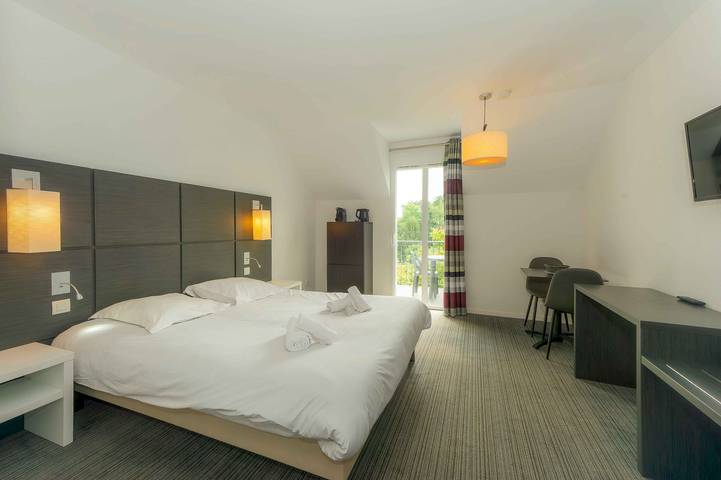 Studio pour 2 personnes, avec sauna ainsi que piscine et balcon