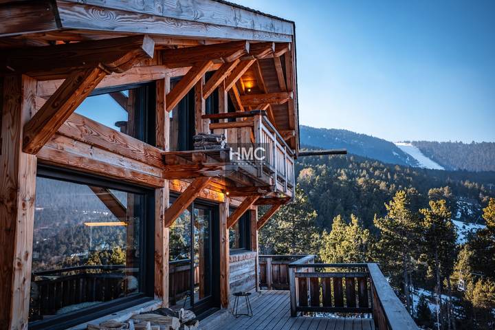 Chalet pour 12 personnes, avec jacuzzi et balcon à Les Angles - 2