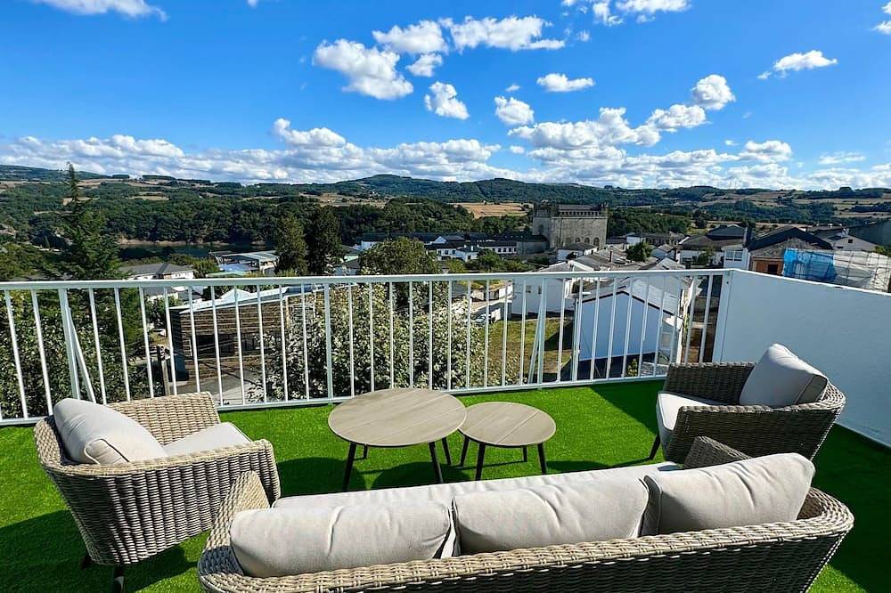 Ganze Wohnung, Portohome Ático | Penthouse with views on the Camino de Santiago in Portomarín, Lugo Provinz