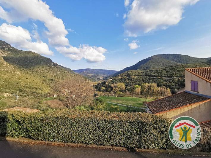 Gîte pour 4 personnes, avec Terrasse à Vieussan