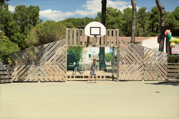 Camping pour 6 Personnes dans Le Bois-Plage-en-Ré, Côte des Fleurs, Photo 4