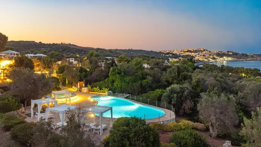 Hotel per 2 persone, con piscina e idromassaggio nonché giardino, con animali domestici - 1