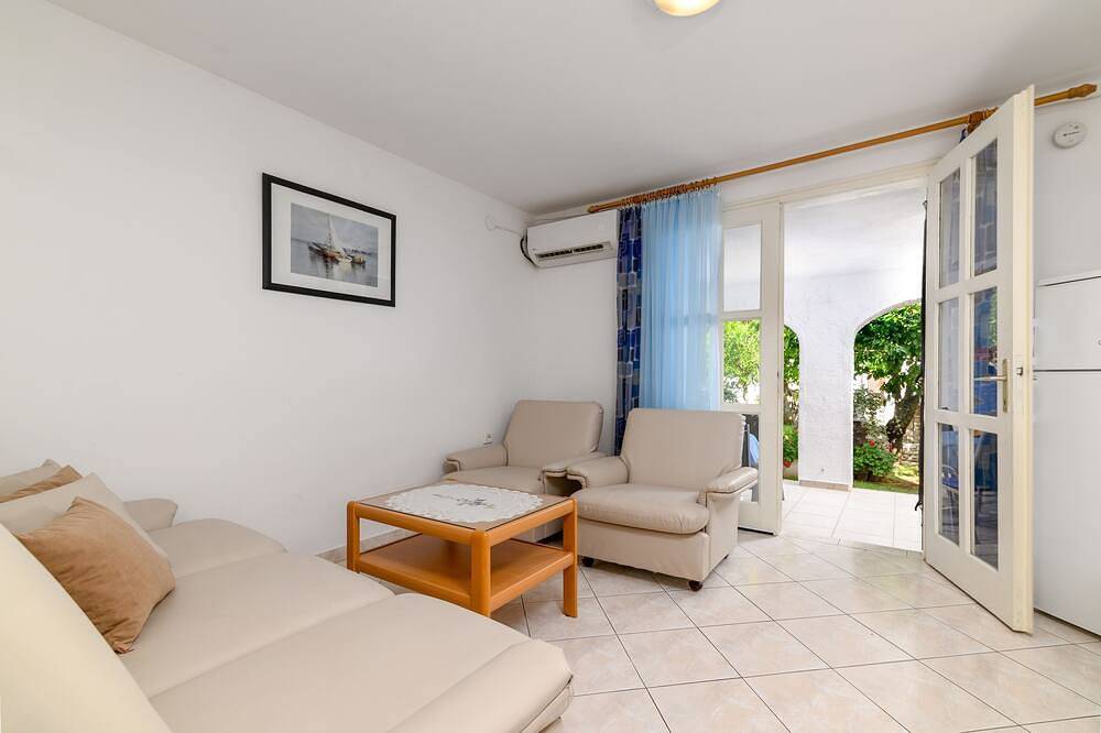Ganze Wohnung, Studio Appartement mit Terrasse Kavran, Marcana in Marčana, Südküste Istrien
