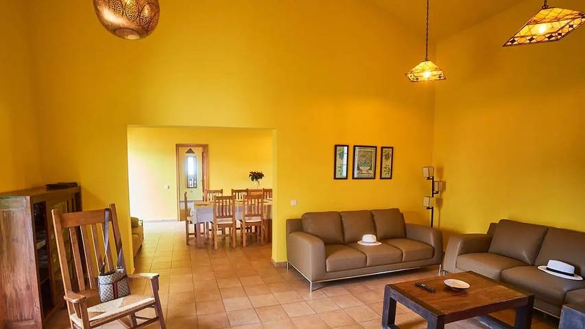 Location de vacances pour 11 personnes, avec piscine et terrasse à Villaverde - 2