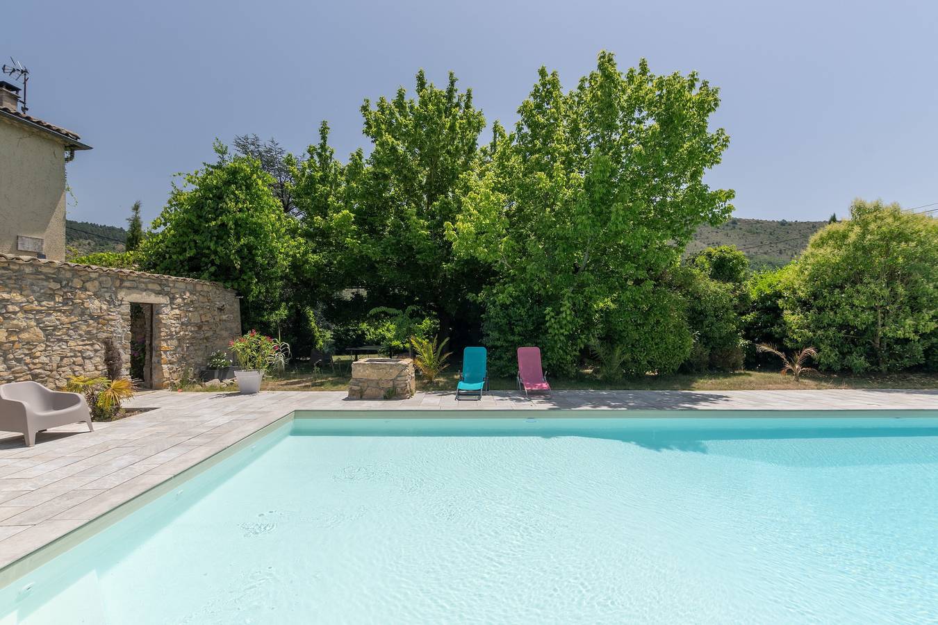 Ferienwohnung 'T1 Ardeche Vesseaux' mit Bergblick, Gemeinschaftsgarten und Wlan in Vesseaux, Parc naturel régional des Monts d'Ardèche