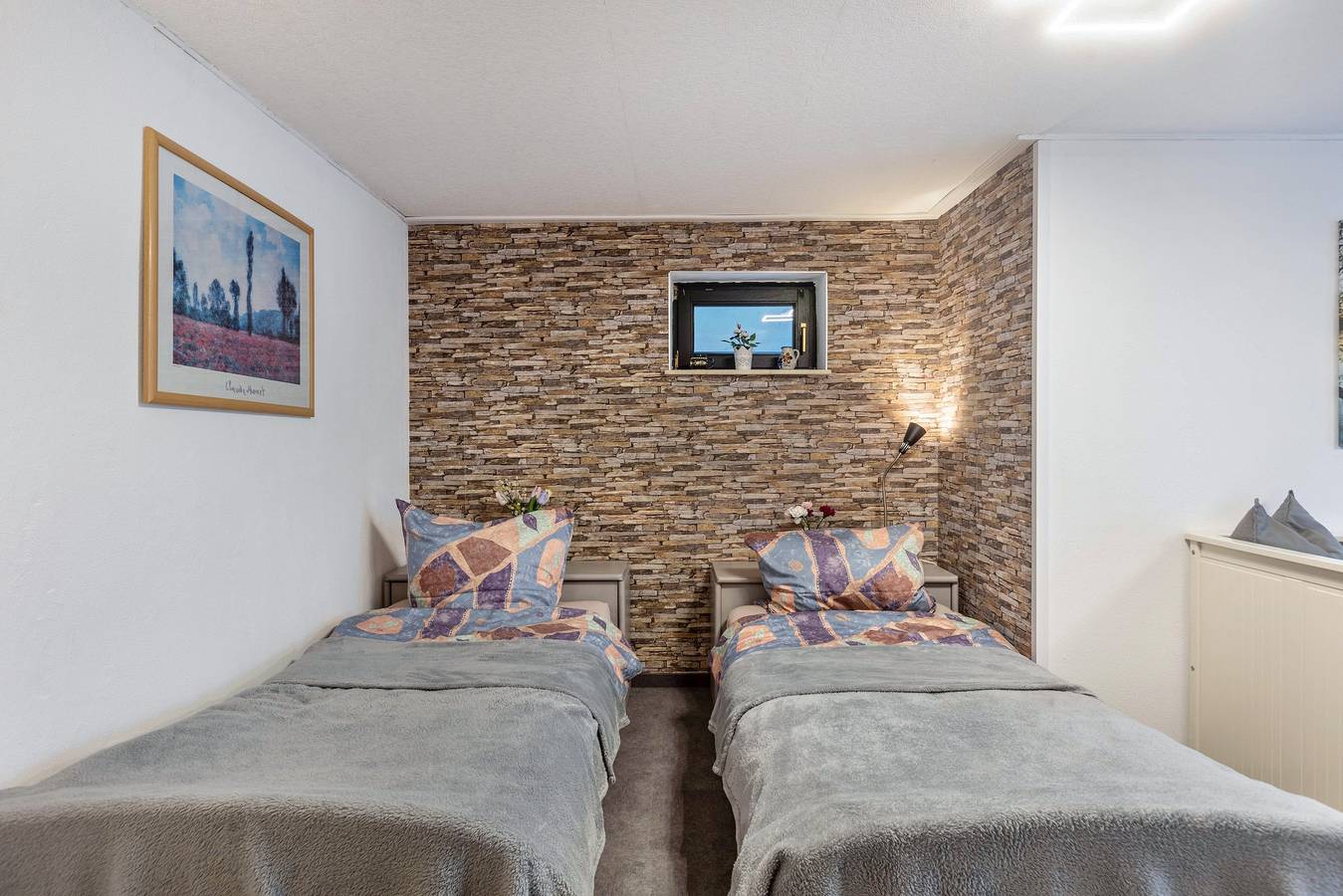 Apartamento entero, Apartamento vacacional 'Fewo Am Wiesbachtal' con jardín privado y Wi-Fi in Wehrheim, Hochtaunuskreis