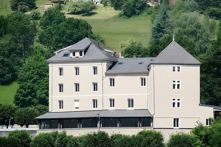 Location de vacances pour 80 personnes, avec jardin et terrasse, animaux acceptés dans Arvillard