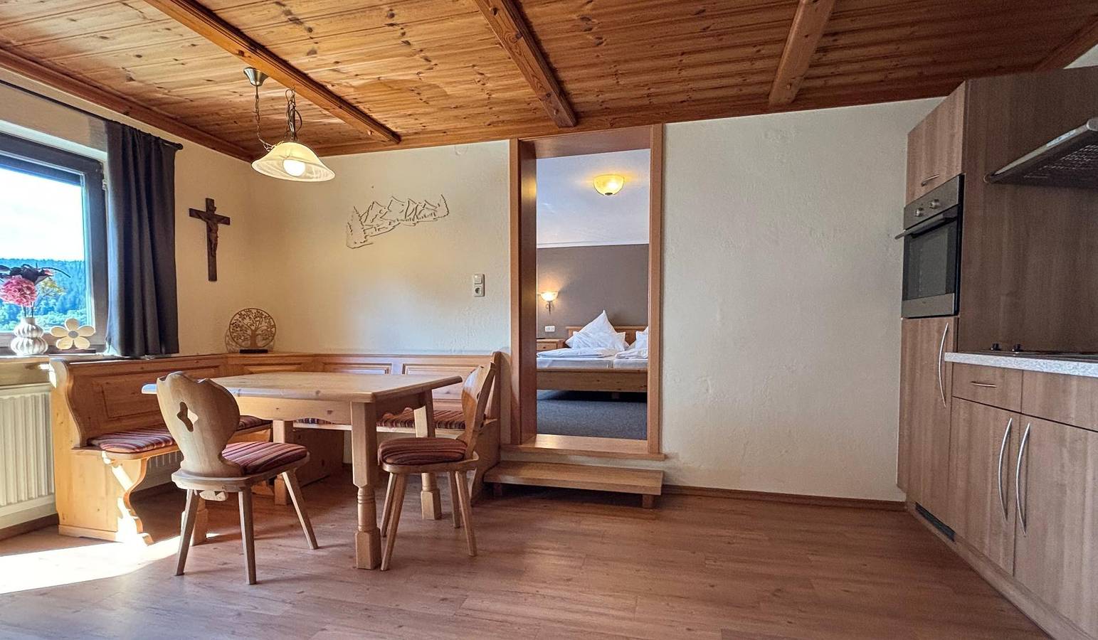 Pension Leithenwald - Ferienwohnung Silberberg (70qm) mit Balkon und zwei Schlafzimmern in Zwiesel, Ostbayern