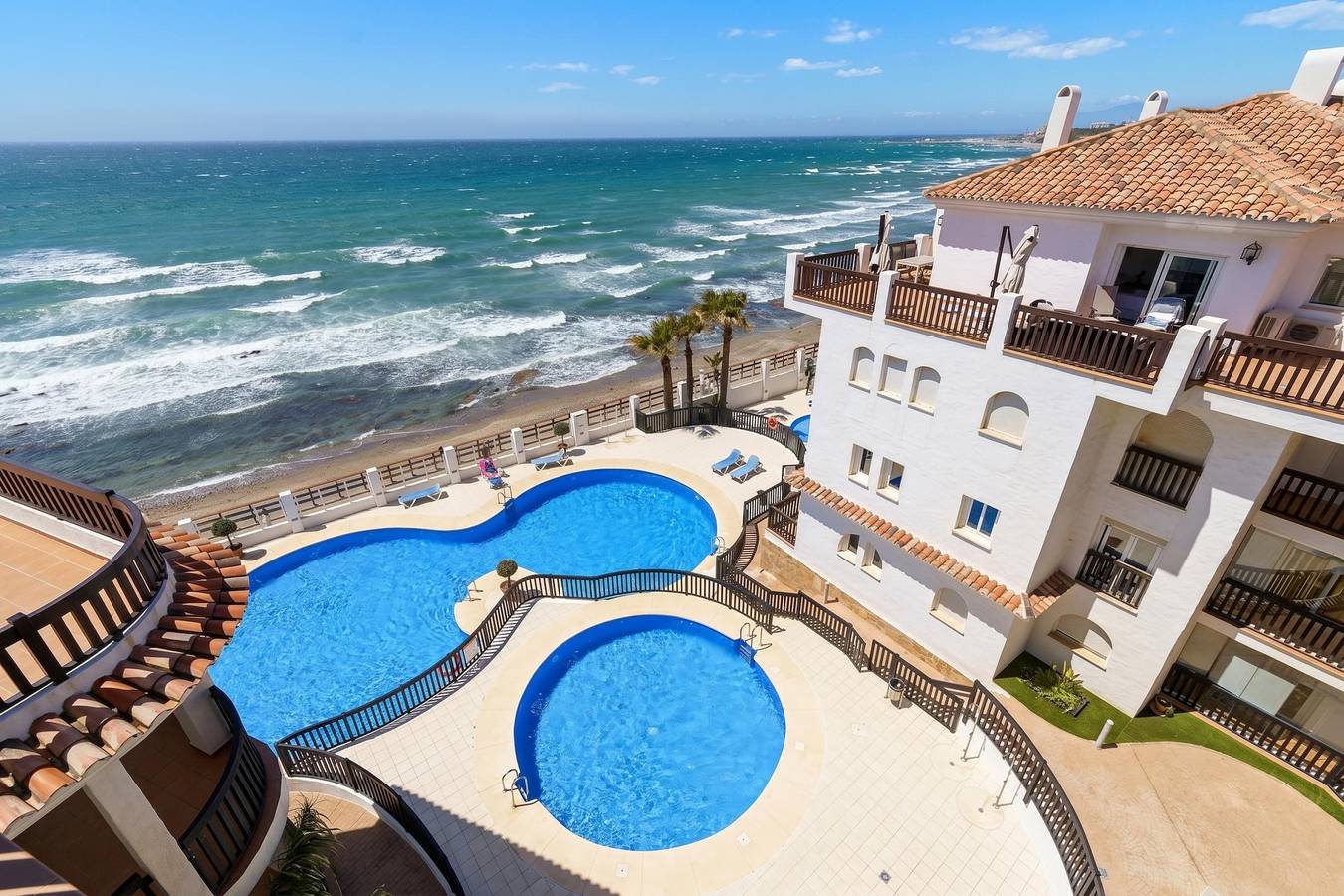 Puerta Del Mar Penthouse Beachfront in Sitio de Calahonda, Mijas