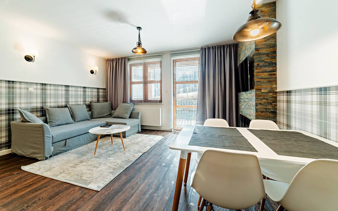 Cały apartament wypoczynkowy, Apartament wakacyjny dla 4 osób z balkon in Karpacz, Sudety (Polska)