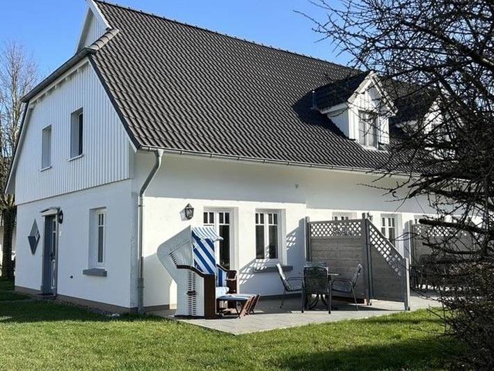 Ferienhaus für 6 Personen, mit Terrasse und Garten in Nienhagen