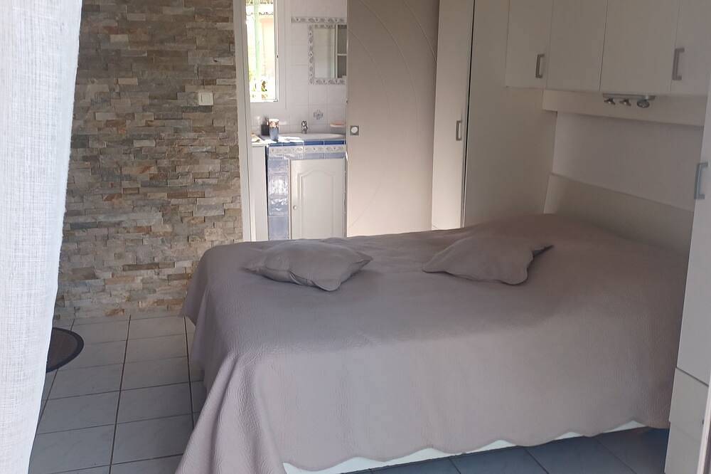 Chambre D'hôtes Pour 2 Personnes Villa Chrisama - Flayosc Var in Flayosc, Draguignan region