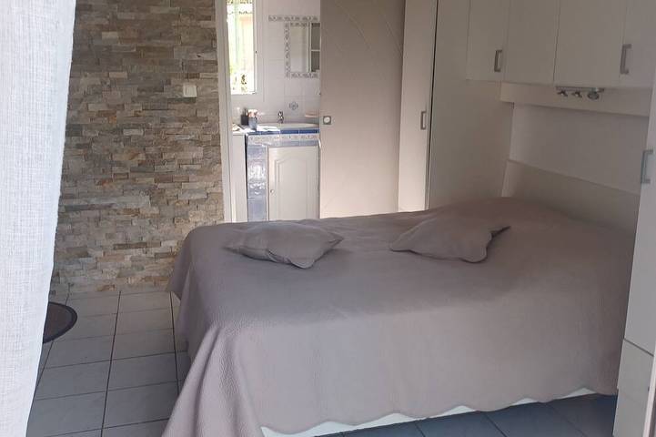 Chambre d’hôte pour 2 personnes, avec jacuzzi à Flayosc - 2