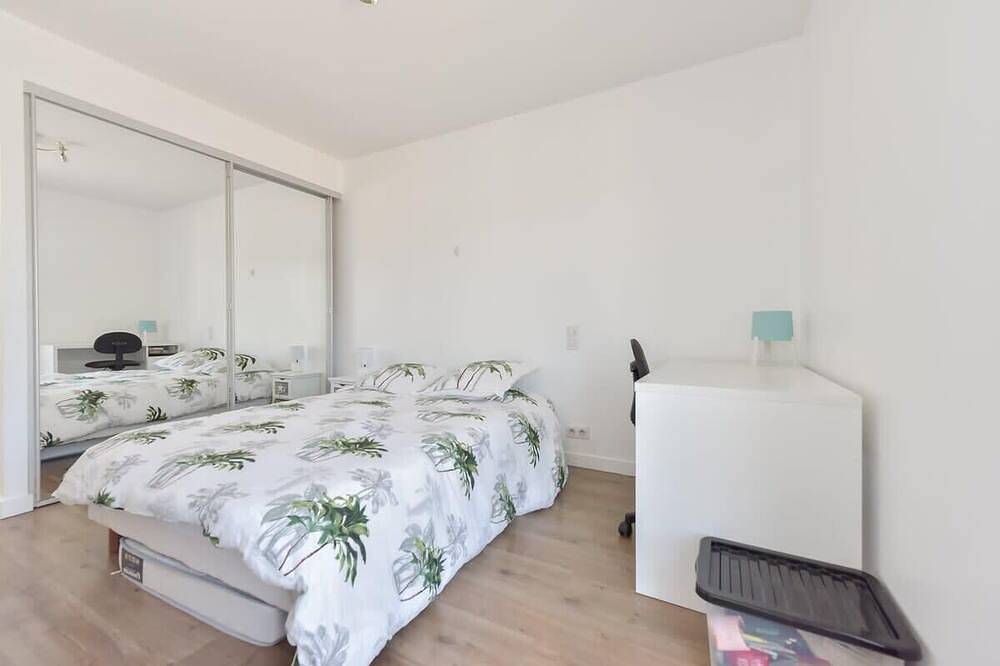 Contemporary Villa with Pool & Jacuzzi in La Roquette-sur-Siagne, Cannes regio