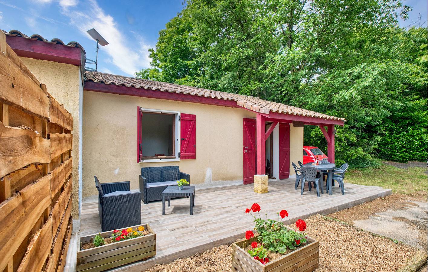 Appartement confortable avec piscine et jardin, à 1,5 km de Saint-Crépin-et-Carlucet in Saint-Crépin-et-Carlucet, Périgord Noir
