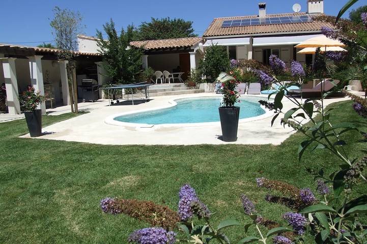 Location de vacances pour 8 personnes, avec Terrasse et Jardin à Saint-Mathieu-de-Tréviers